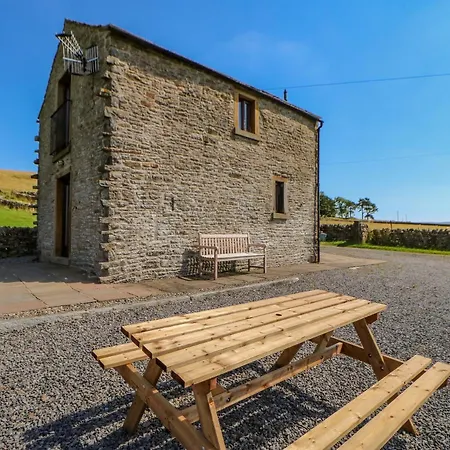 Field Barn *